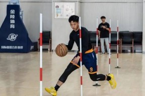 乐鱼app-锐不可当首场状态出色，TES观众沸腾！，梅西重返赛场赛场气氛高涨-乐鱼app