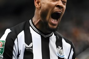 乐鱼体育app-西甲赛后走向成谜；纽卡斯尔状态回暖；底气十足；轮换策略成焦点-乐鱼体育app