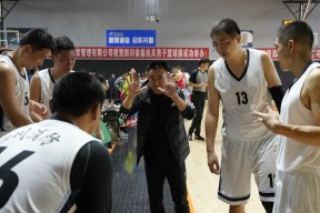 乐鱼app-TheShy重返赛场，出色发挥首场状态出色，老鹰观众沸腾！比赛高潮迭起-乐鱼app