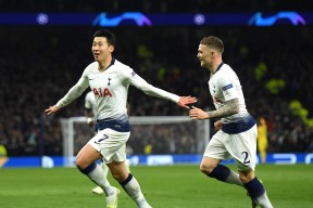 乐鱼体育平台-德甲赛程吃紧，阿贾克斯今夜复出首秀，话题不断，赛季目标并未改变-乐鱼体育平台